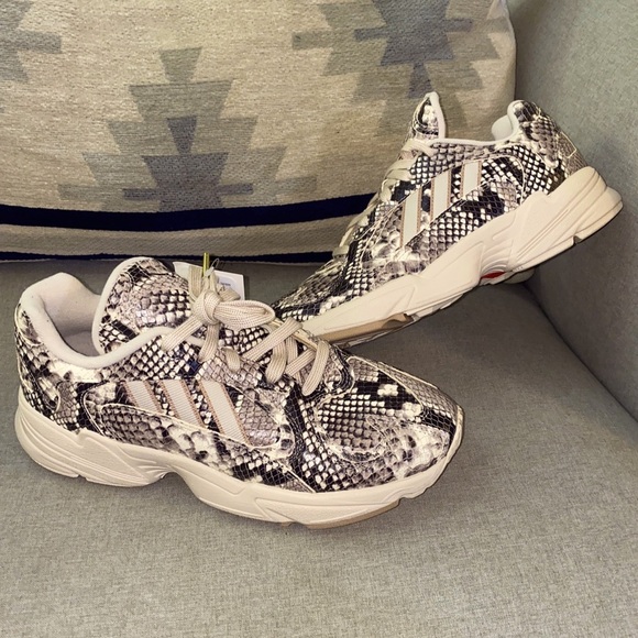 Adidas Yung-1 Consortium Texas 2019 fashion sneakers snake NWT
